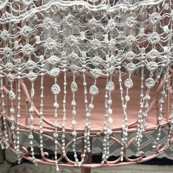 Dolled up Lace Tank-top - Picture 10 of 11